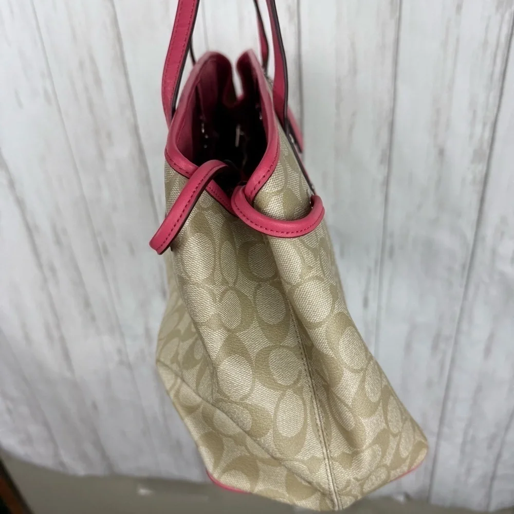 Coach tan monogram pink trim tote bag - Picture 5 of 11